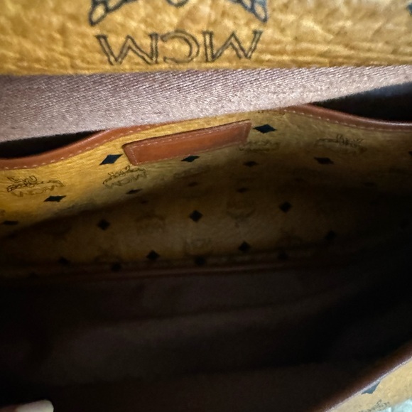 MCM VISETOS  VINTAGE COGNAC TWO SIDED LUGGAGE MESSENGER BAG. MADE IN GERMANY - Picture 13 of 16